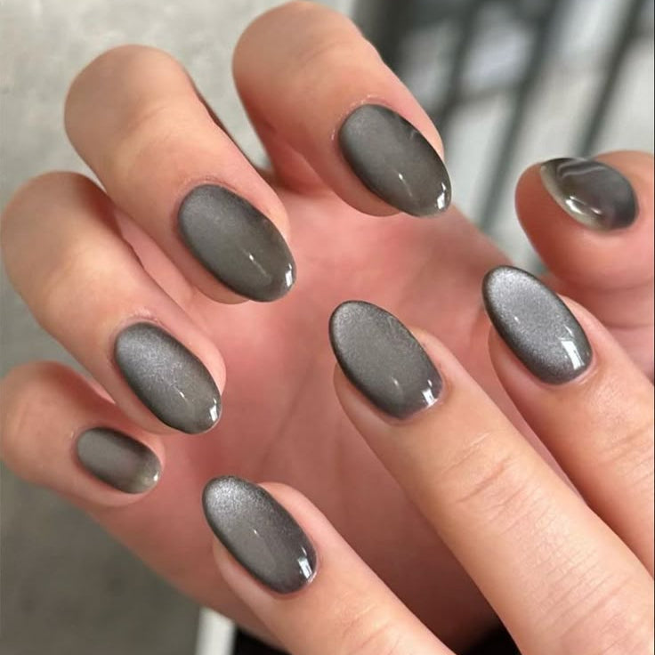 Manicura + cat eye